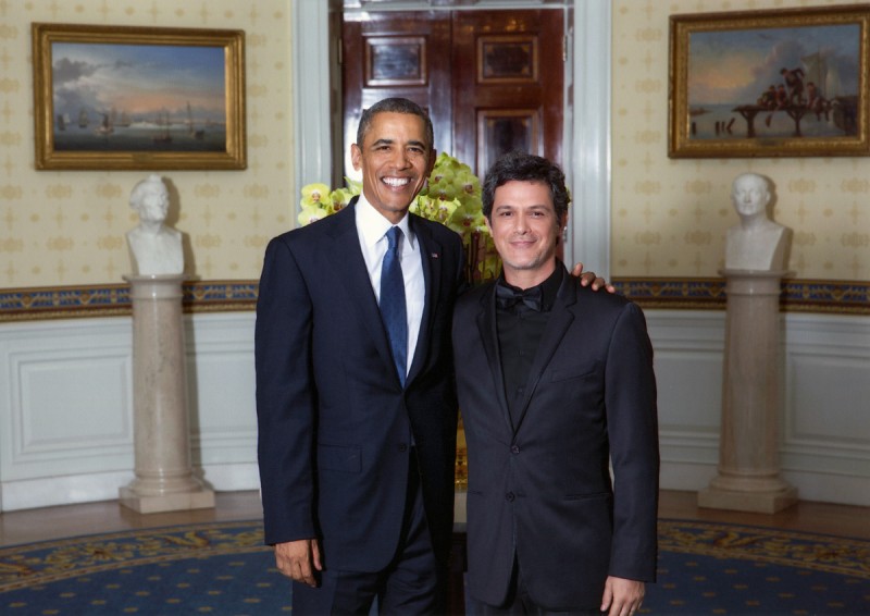 Presidente de los Estados Unidos, Barack Obama con Alejandro Sanz, 
